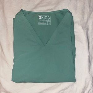 Figs 3 Pocket Casma Scrub Top